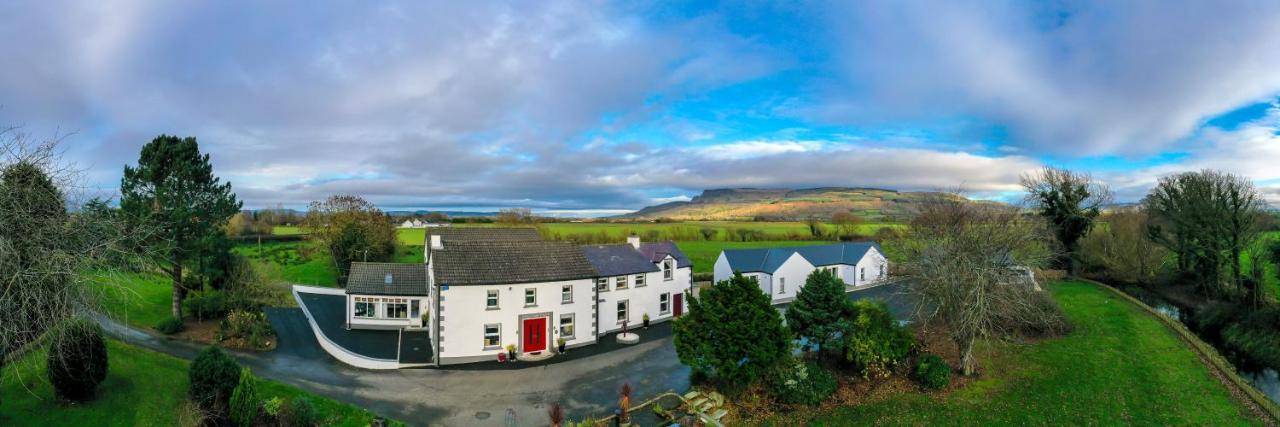 Willow House Bed & Breakfast And Orchard Studios Self Catering リマバディ エクステリア 写真