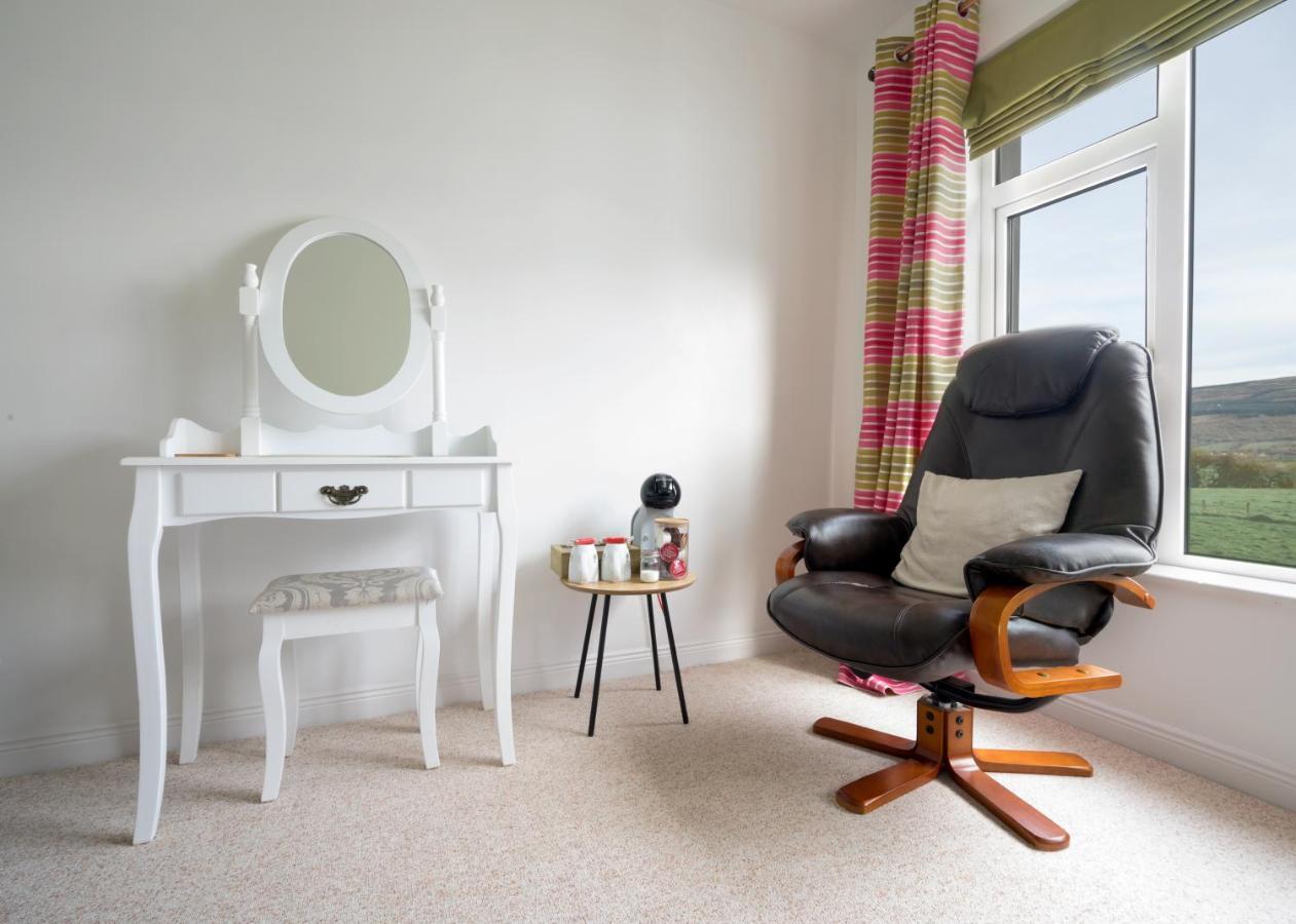 Willow House Bed & Breakfast And Orchard Studios Self Catering リマバディ エクステリア 写真