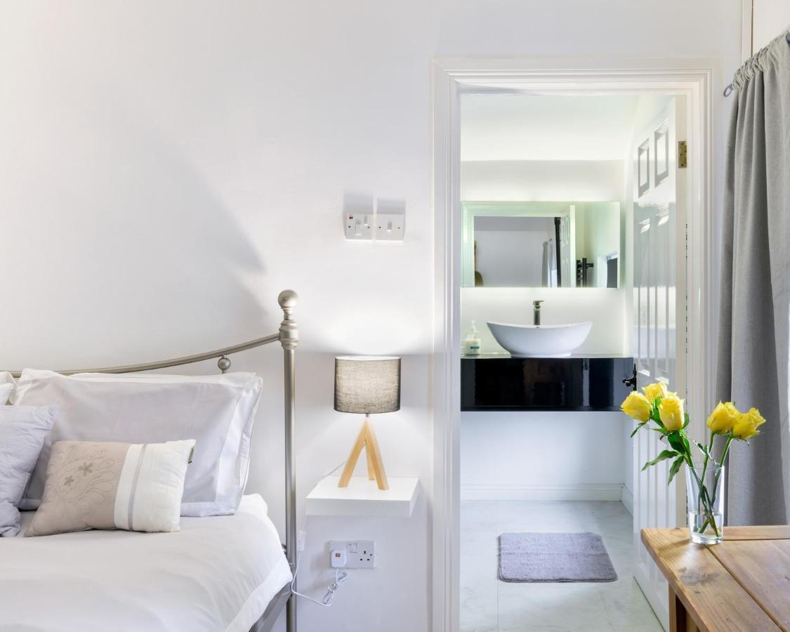 Willow House Bed & Breakfast And Orchard Studios Self Catering リマバディ エクステリア 写真