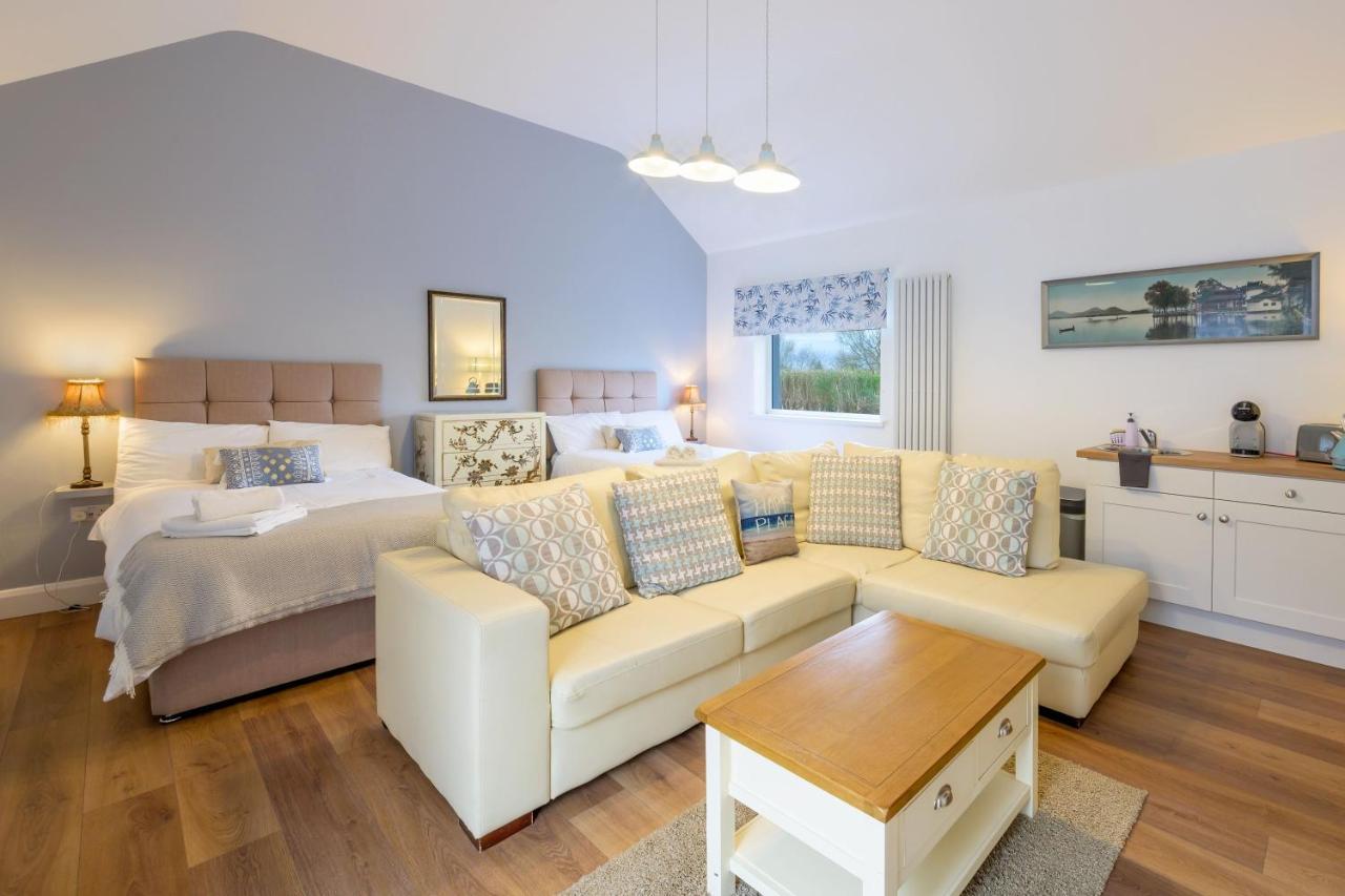 Willow House Bed & Breakfast And Orchard Studios Self Catering リマバディ エクステリア 写真