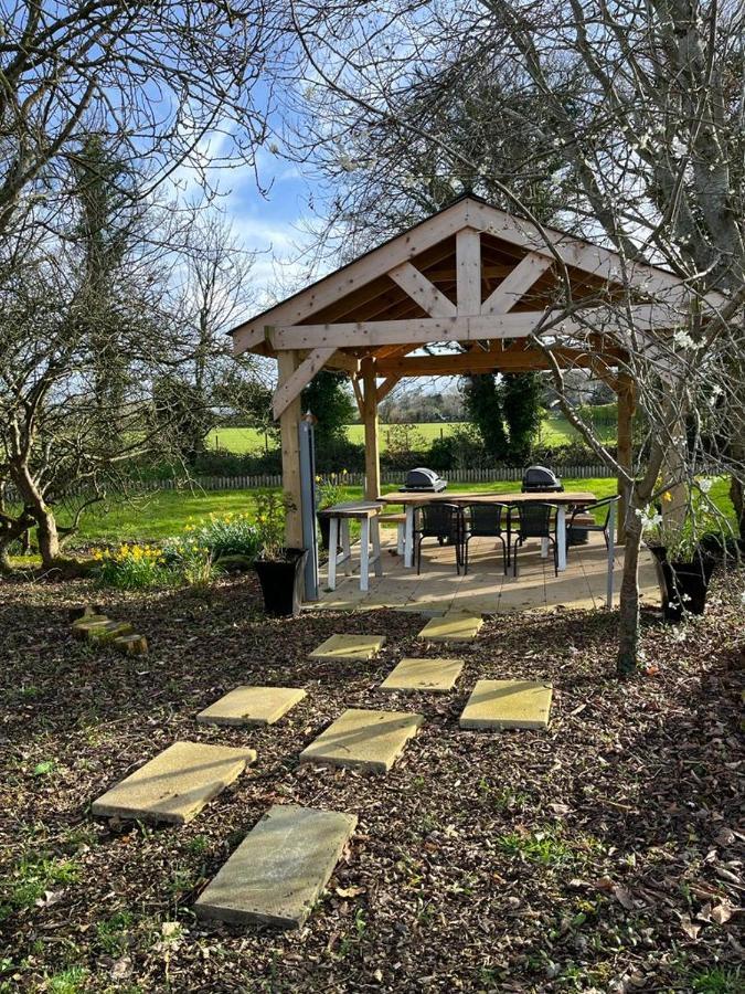 Willow House Bed & Breakfast And Orchard Studios Self Catering リマバディ エクステリア 写真