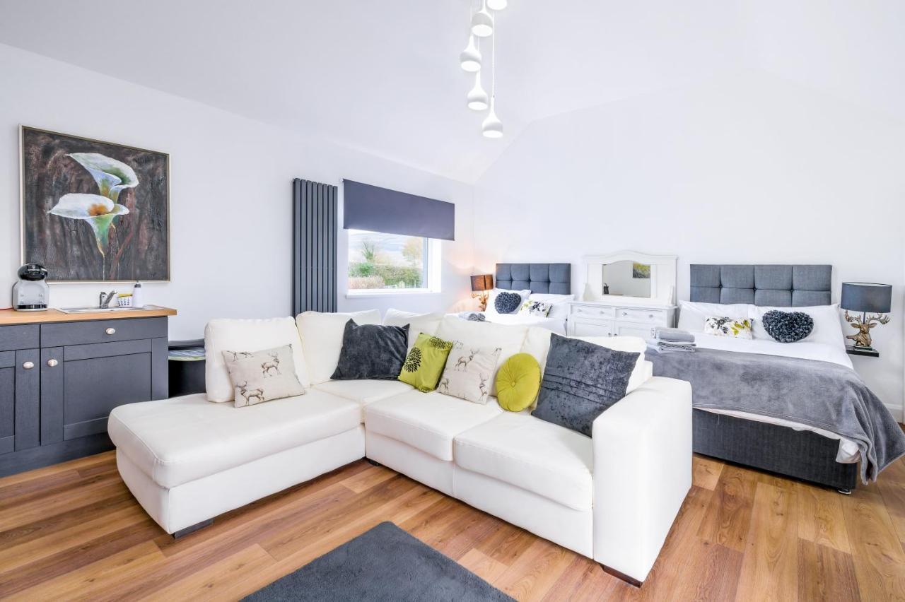 Willow House Bed & Breakfast And Orchard Studios Self Catering リマバディ エクステリア 写真